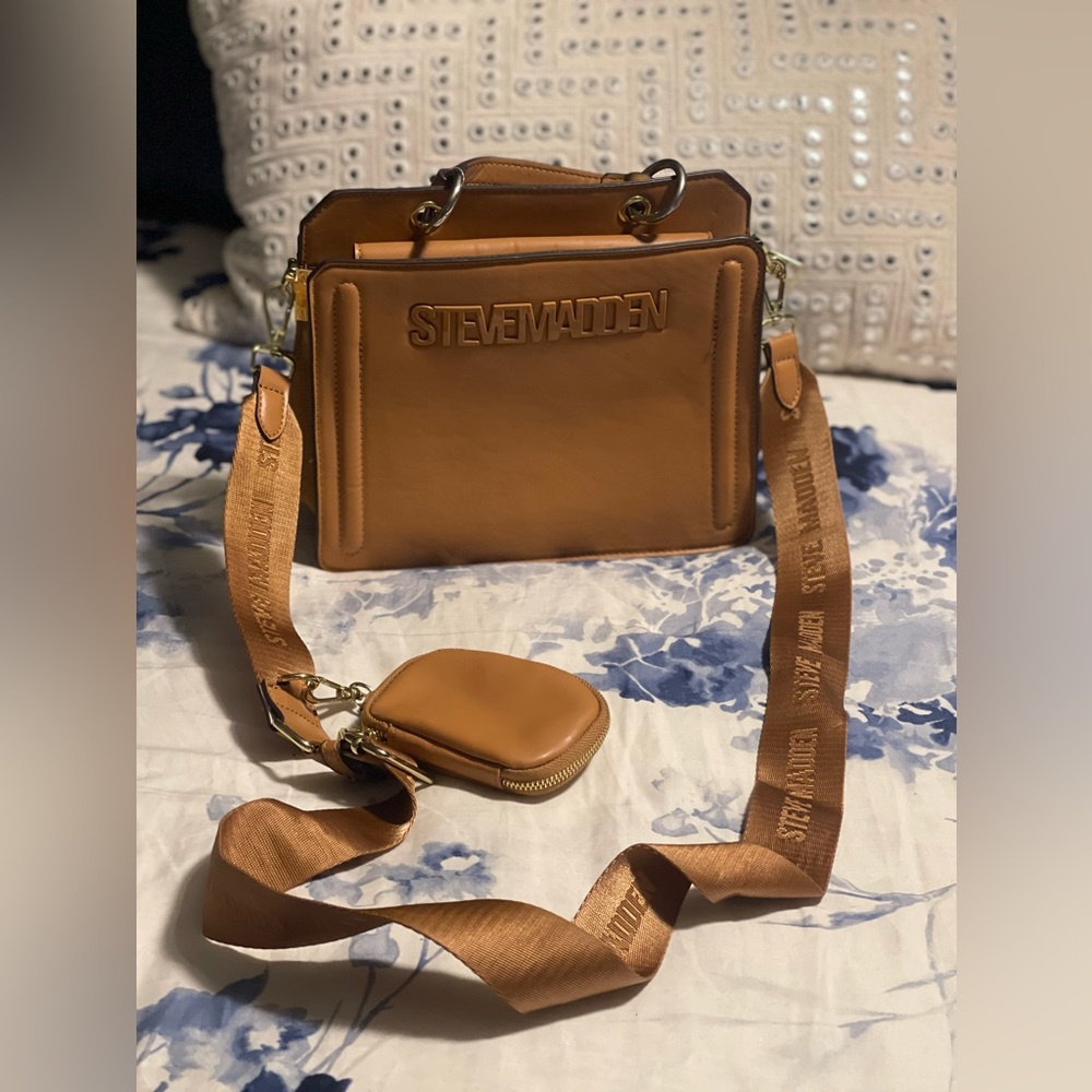Viral STEVE MADDEN "BEVELYN" CROSSBODY SATCHEL PURSE Butterscotch  W AIRPOD CASE